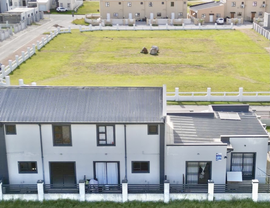 2 Bedroom Property for Sale in Parsonsvlei Eastern Cape